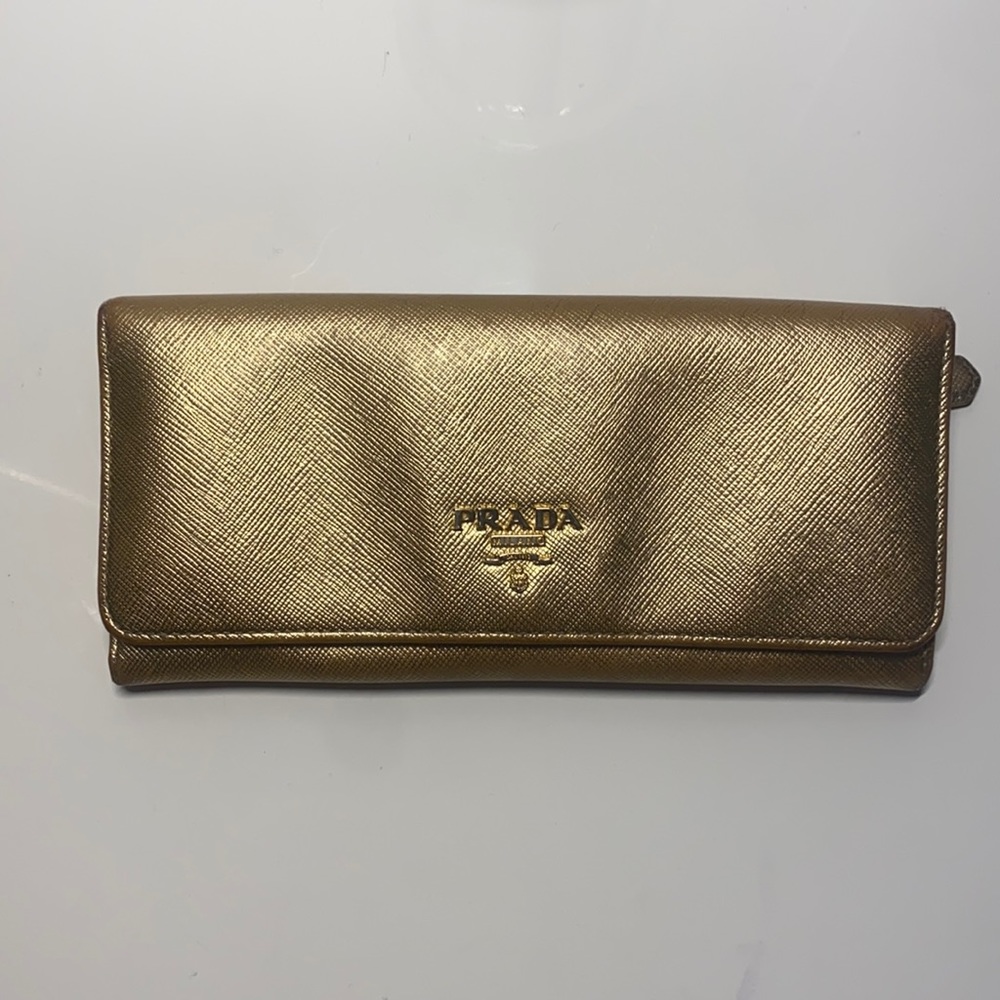 Prada Saffiano wallet